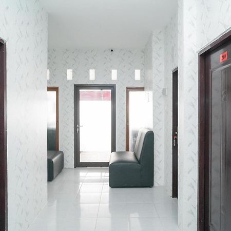 Reddoorz Near Sarinah Jakarta Exterior photo