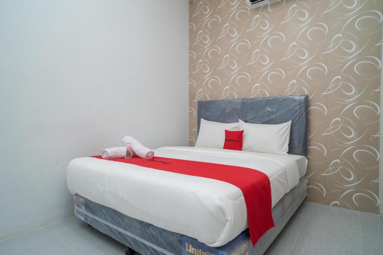 Reddoorz Near Sarinah Jakarta Exterior photo