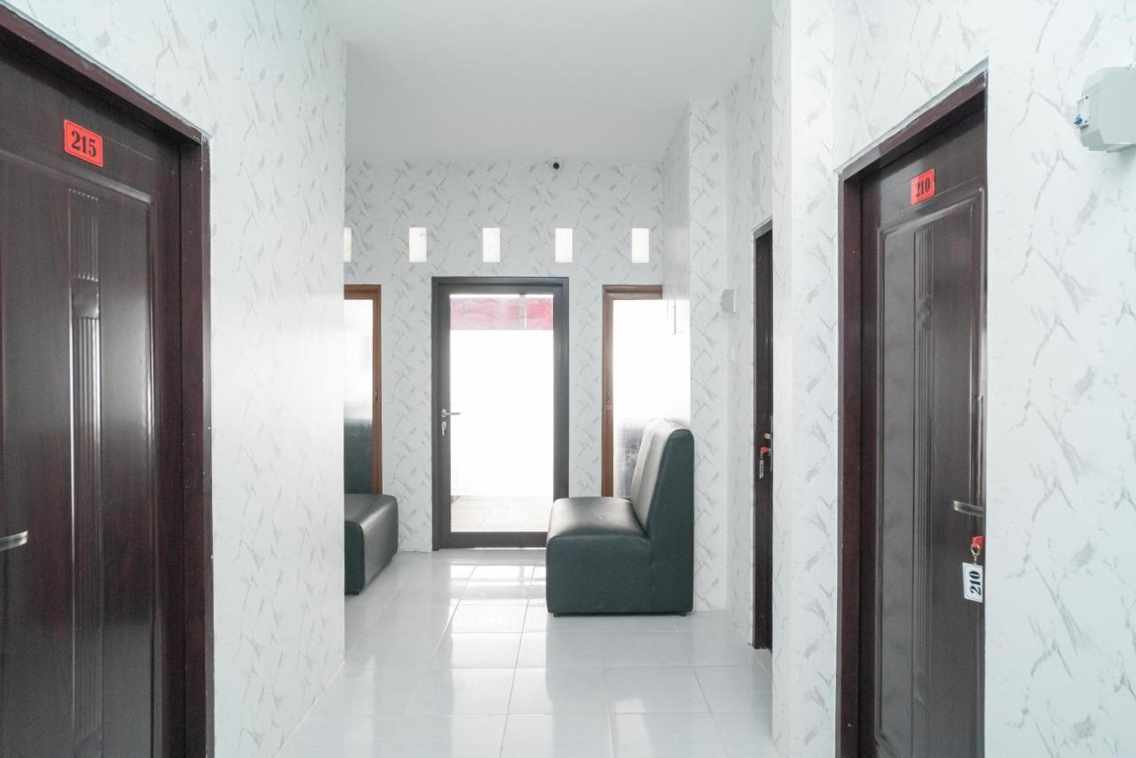 Reddoorz Near Sarinah Jakarta Exterior photo
