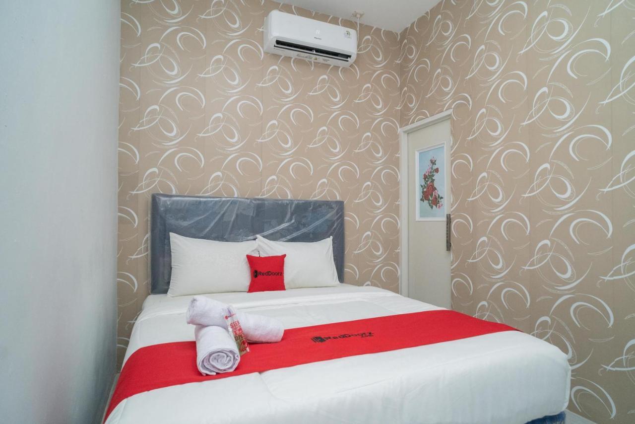 Reddoorz Near Sarinah Jakarta Exterior photo