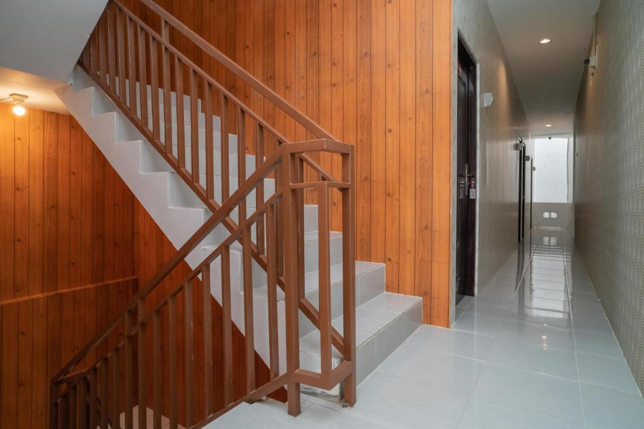 Reddoorz Near Sarinah Jakarta Exterior photo