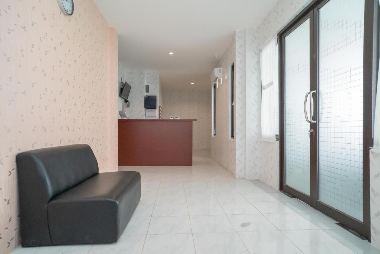 Reddoorz Near Sarinah Jakarta Exterior photo