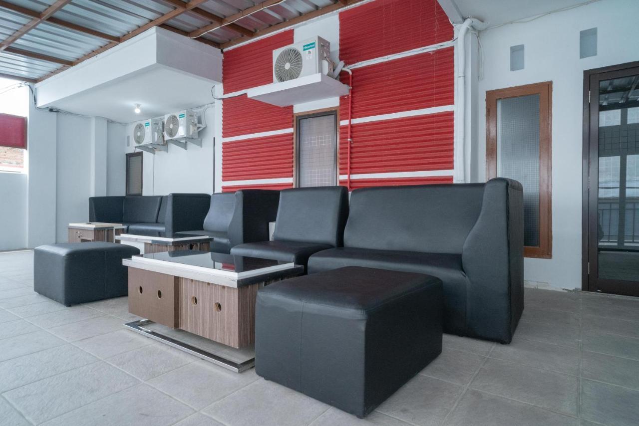 Reddoorz Near Sarinah Jakarta Exterior photo